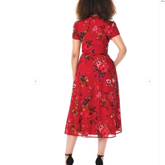 Rose Wrap Georgette Wrap Dress Size 1x - 16W for 5'10" tall person - Picture 4 of 10